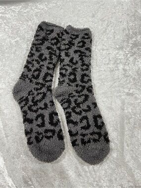 Barefoot Dreams CozyChic Women's In The Wild Socks Leopard Print Gray One Size